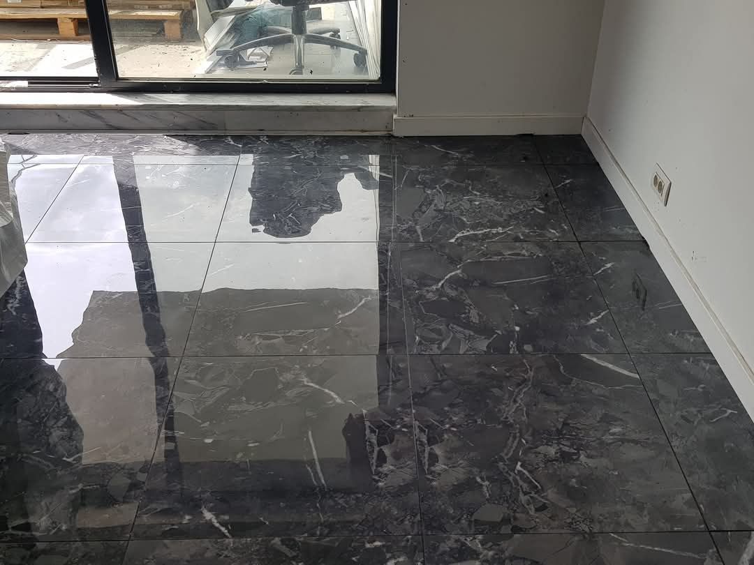 Meseriasi ( 2)  oferim servicii de renovari interioare