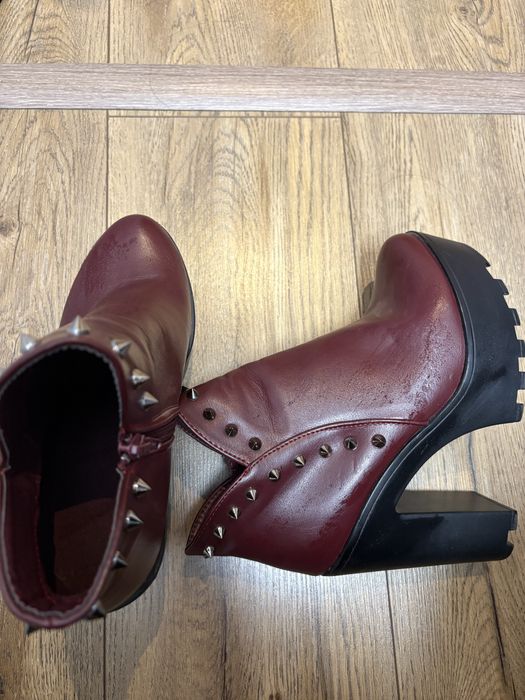 Дамски боти 38н, на платформа ток 11см и дамски обувки 38н