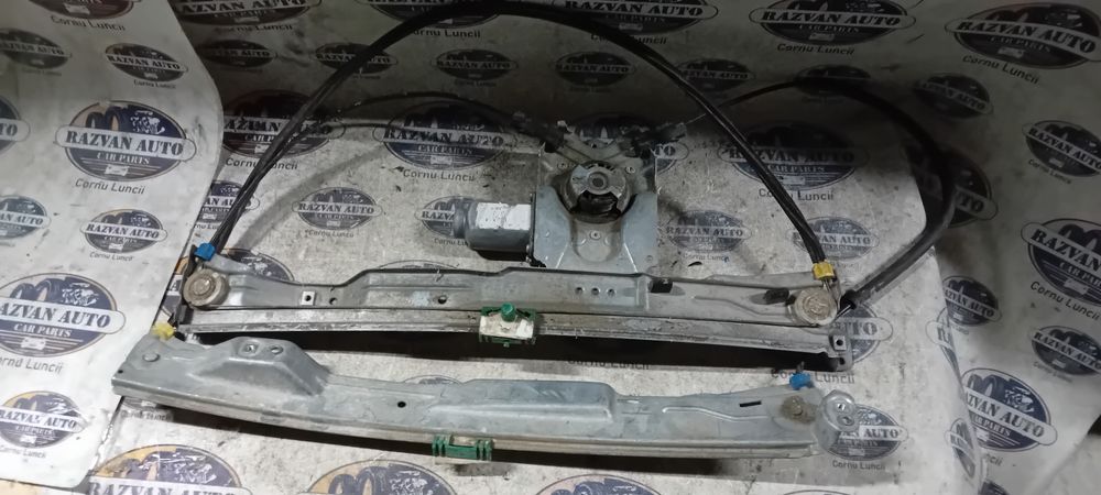 macara geam dreapta fata renault clio 3 2010