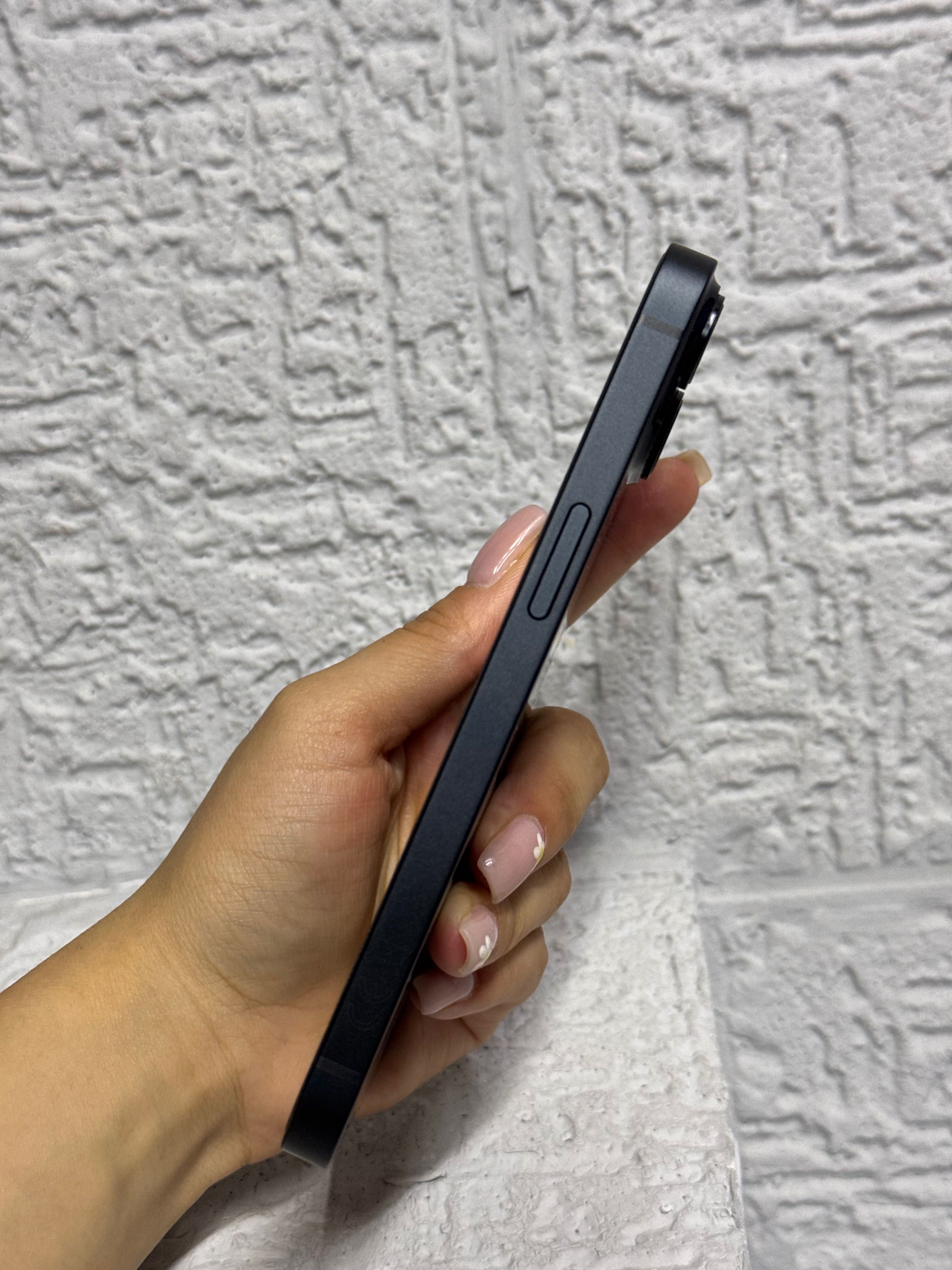 iPhone 14, 128GB, Midnight, капацитет на батерията - 86%