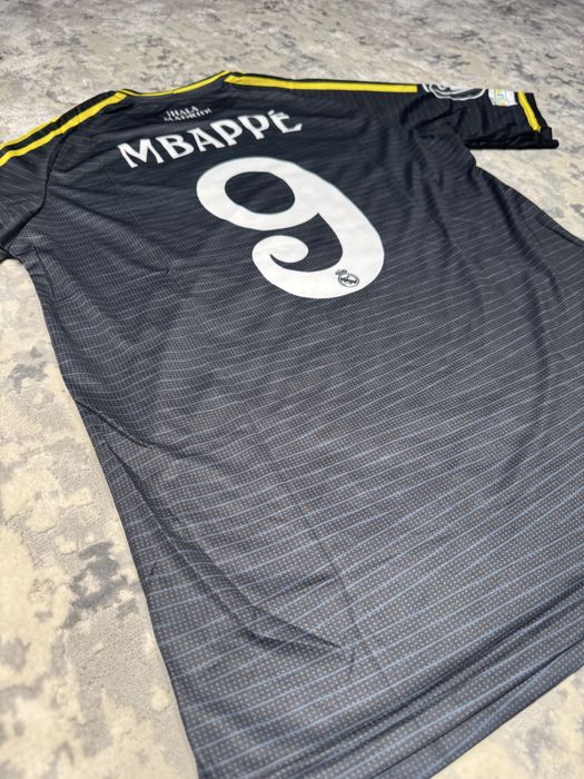 Tricou fotbal Real Madrid - Mbappe (away kit)
