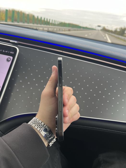 Vand urgent ! Iphone 16 pro negru 94% 256