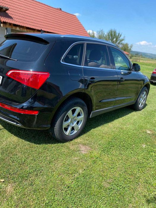 Vând Audi Q5 2012