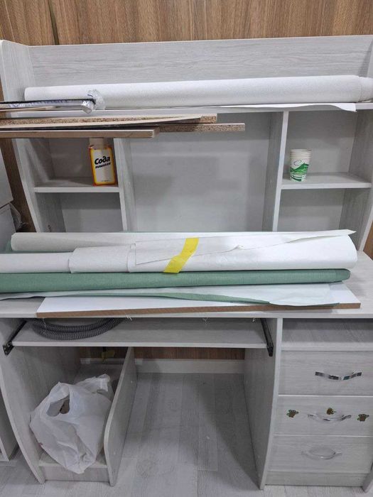 Продается компьютерный стол почти новый