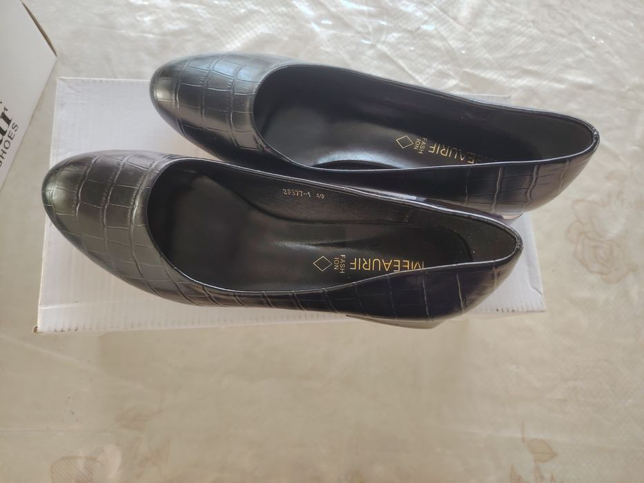 Pas poshnali tufli sotiladi