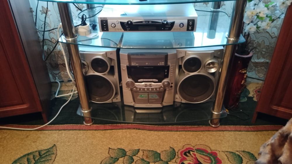 Музыкальный центр