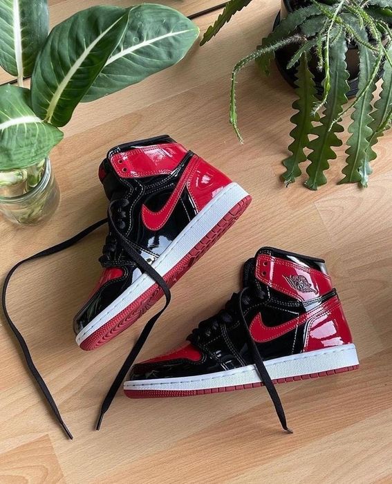 Air Jordan 1 Retro High OG Bred Patent