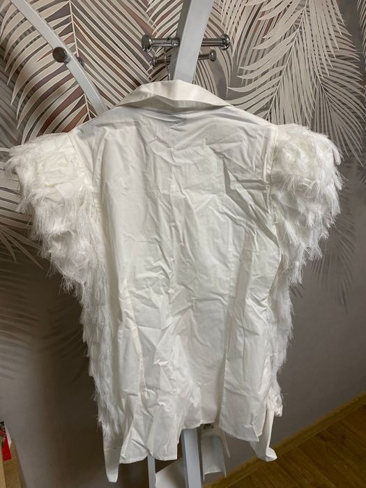 Vând camașa eleganta