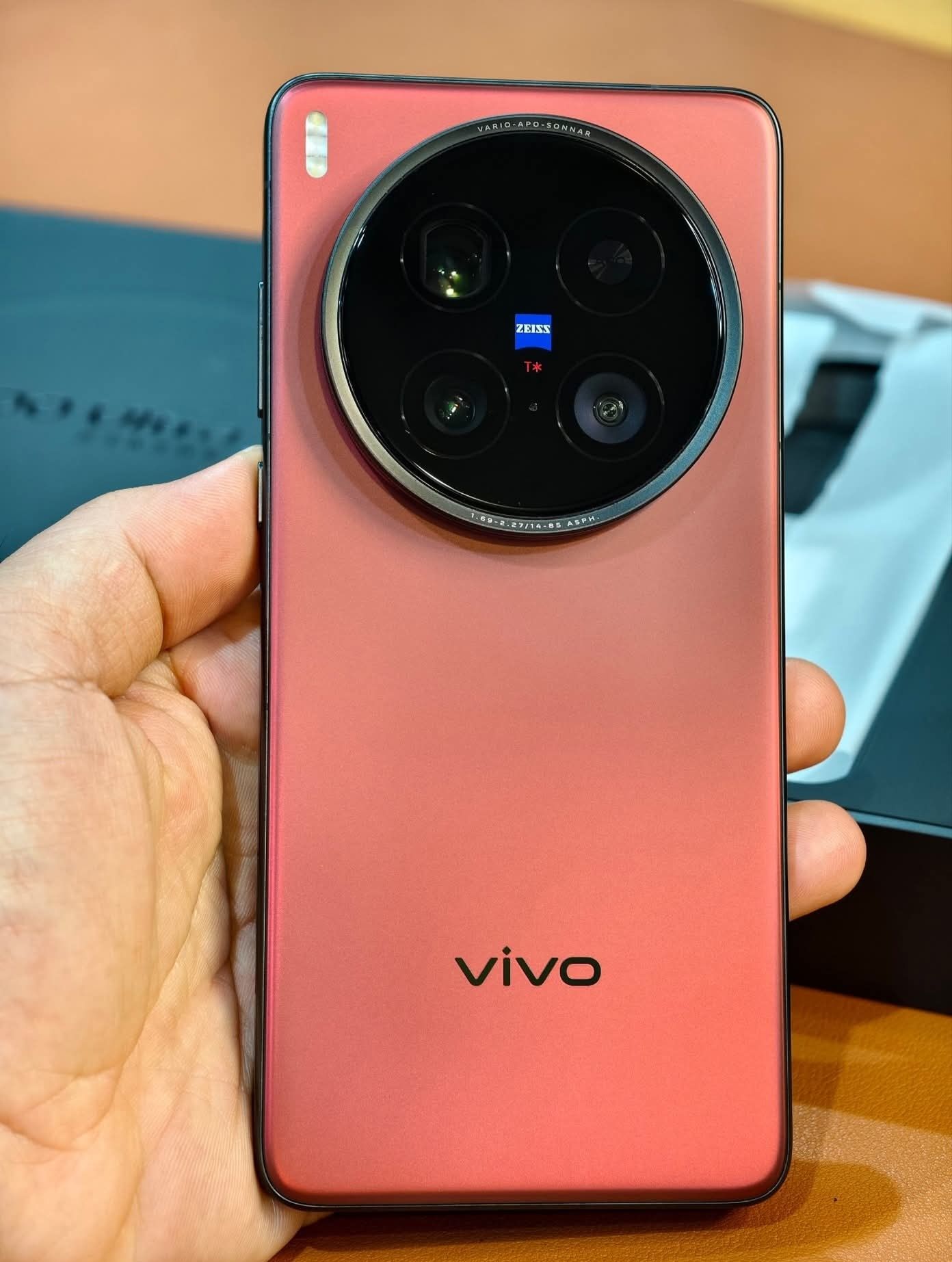Vivo X200 Ultra Full Box