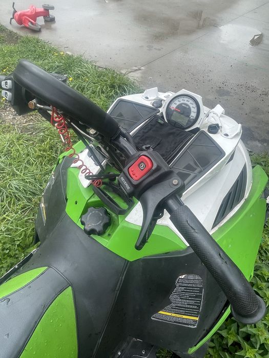 Vand snowmobile arctic cat 800