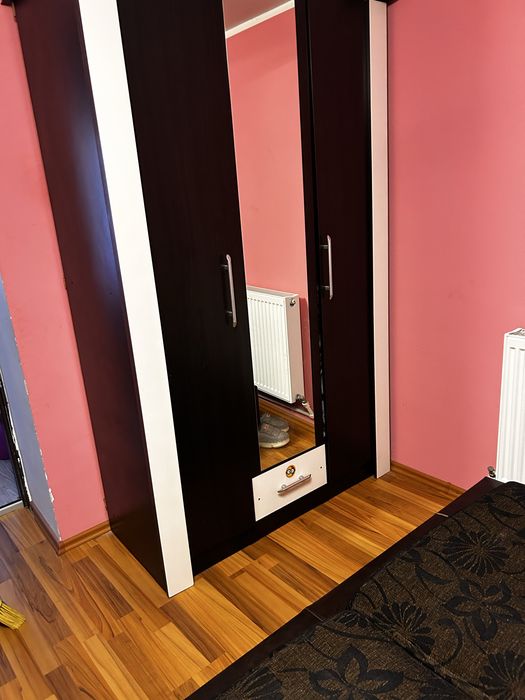 Vand pat si dulap haine