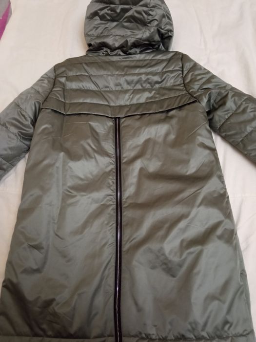 Продам молодежное новое пальто