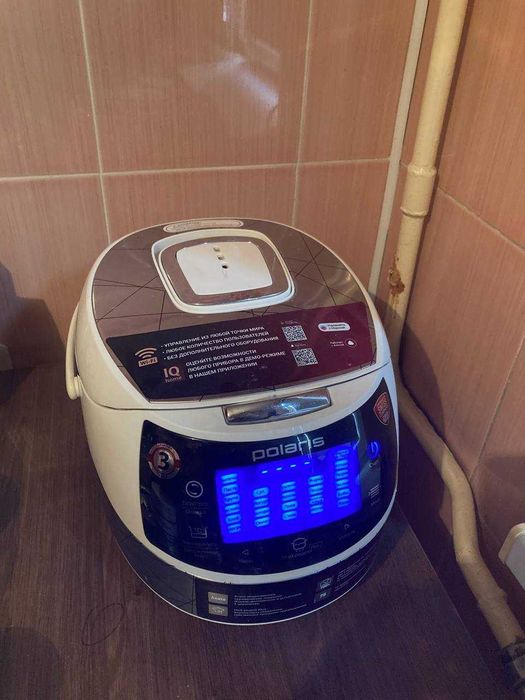 Мультиварка Polaris в отличном состоянии