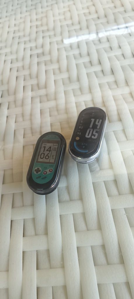 Mi band 9 черный и серебристый