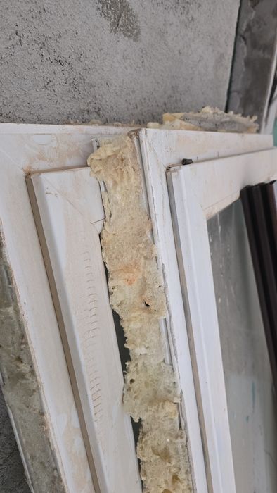 3 Geamuri (tamplarie + feronerie oscilobatante + sticla) termopan 2x