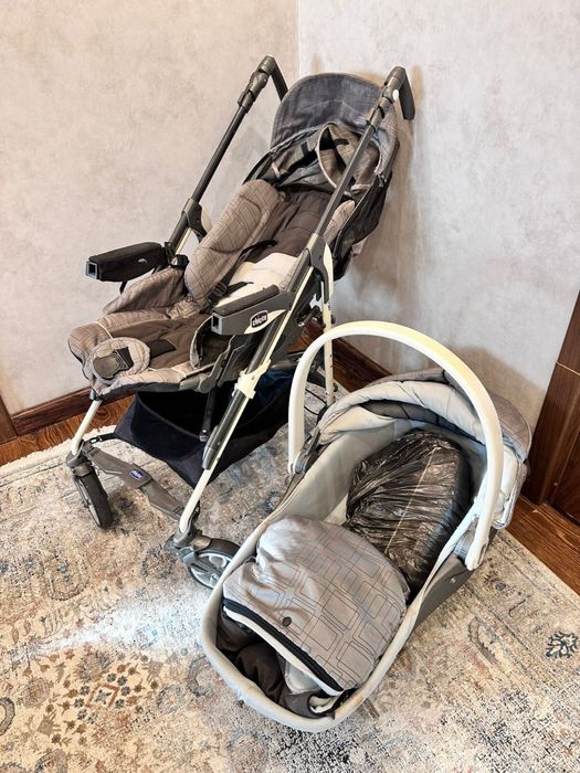 Отдам коляску 2-в-1 Chicco