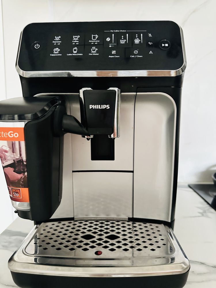 Кофемашина Philips LatteGo