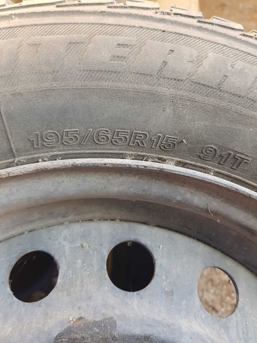 3 броя зимни гуми 15ки с джанти 195/65 R15