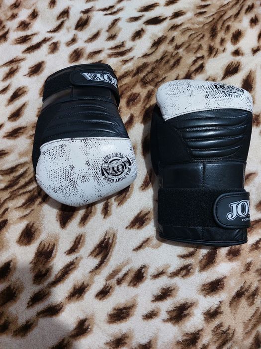 Manusi box,Joya, nou