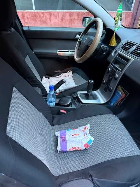Vand  VOLVO V 50 stare buna
