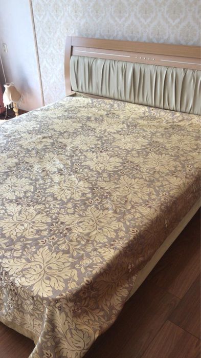 Продам двухспальную кровать