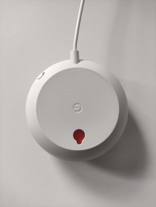 Box Inteligenta/Smart Google Nest Mini + Bec RGB Smart Ledvance