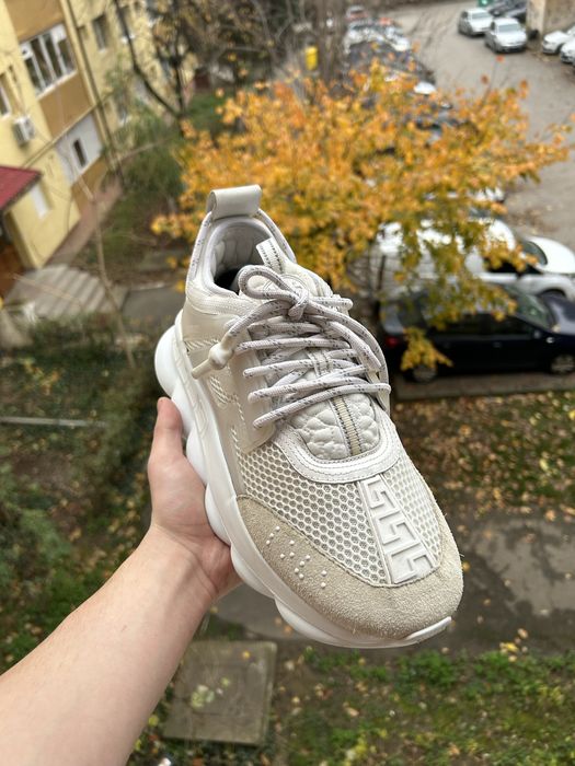 Versace chain resction