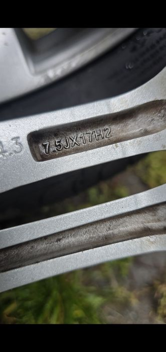 Jante de 17 + anvelope pirelli de vara 215 45 r17 cu dot 2024