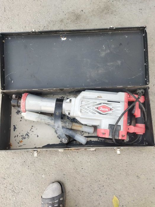 Отбойный молоток ЗВЕР