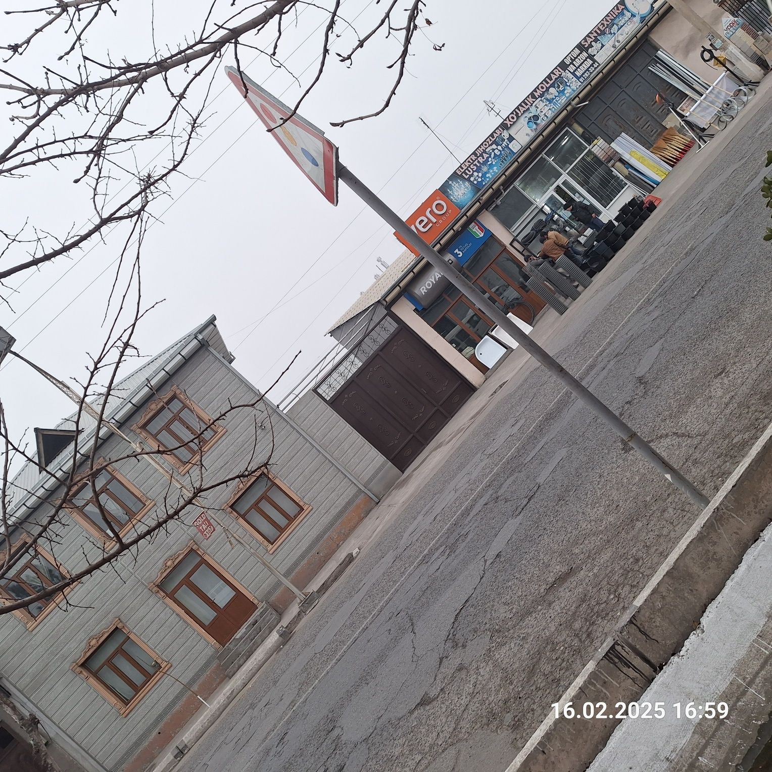 Прооётся свой дом на центальном улице Ташлака (Фергана)