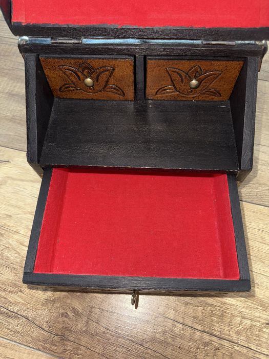 Cutie de bijutetii vintage