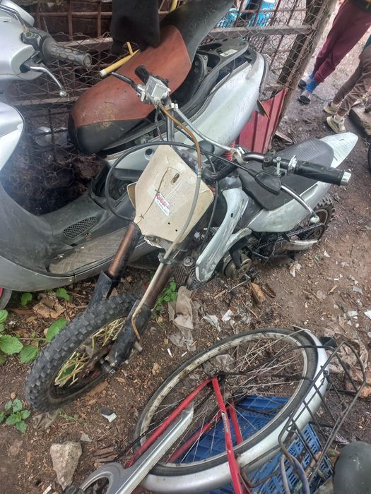 Vd scuter si cros de 125