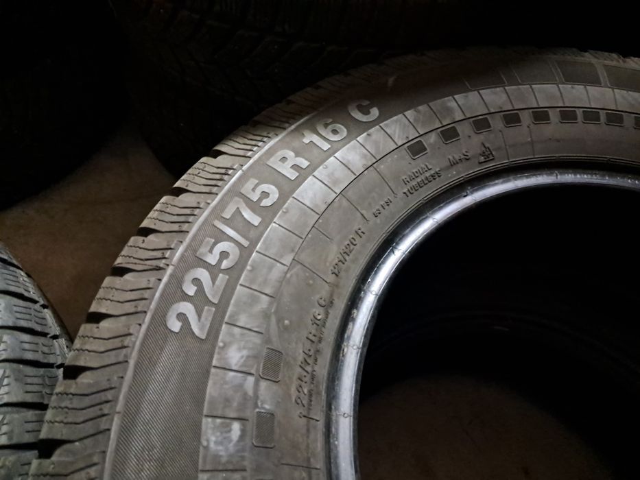 Anvelope second iarna 225 75 R16C Continental