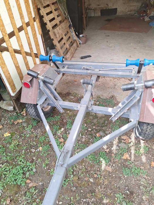 Регистриран колесар за лодка