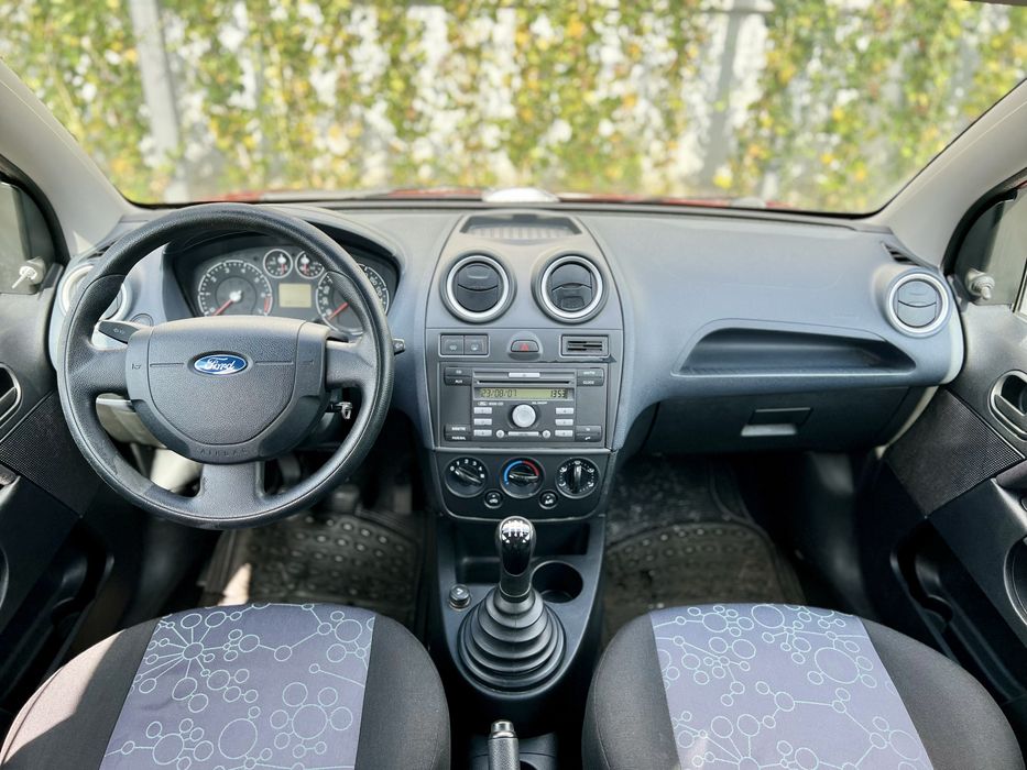 * Ford Fiesta * 97.000 KM * Stare Excelenta * 1.3 Benzina * Proprietar