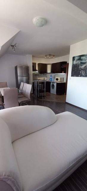 Дава се под наем Тристаен апартамент в Пловдив, Център - 90 кв.м за 612 € - Снимка #1