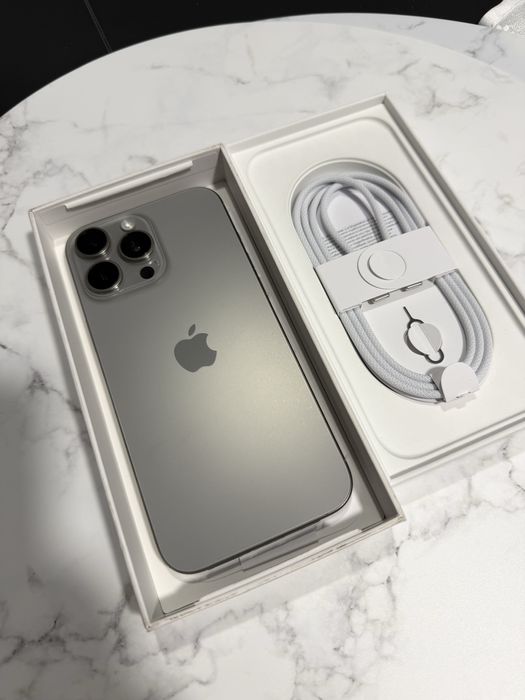 Vand Iphone 16 pro max 256 Gb