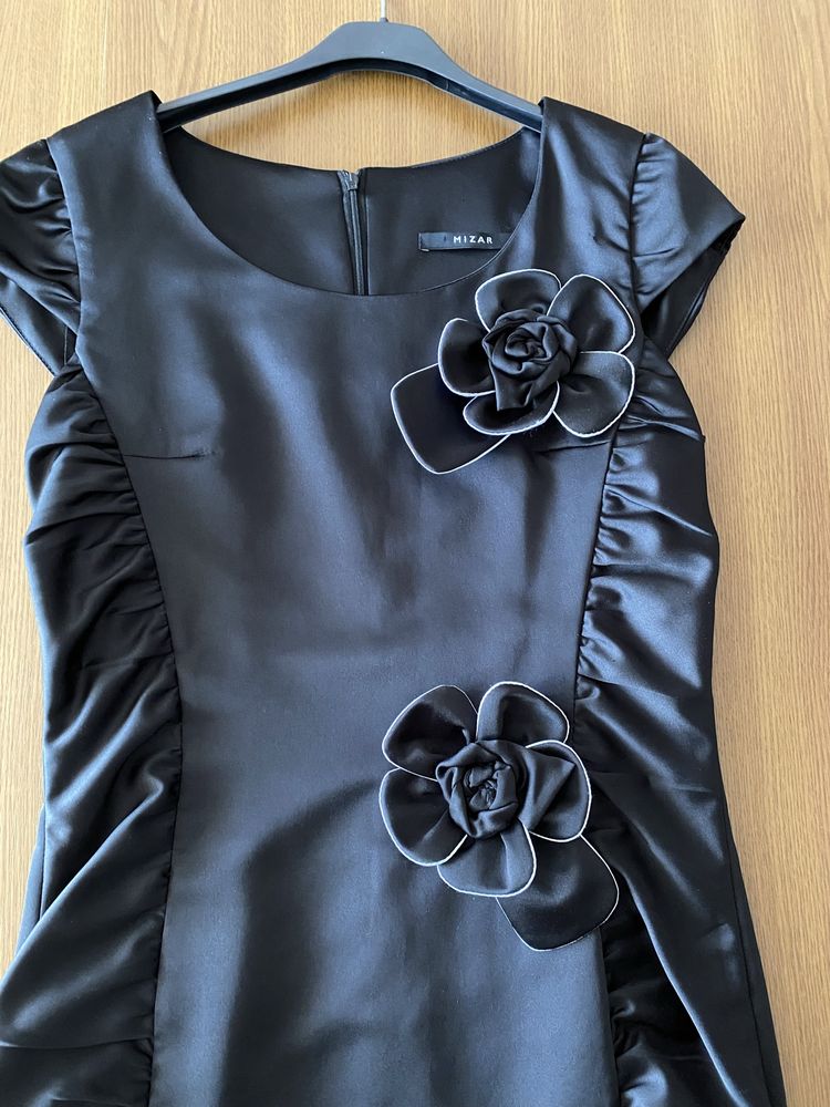 Rochie neagra de satin eleganta de ocazie Mizar marimea L-XL 40/42