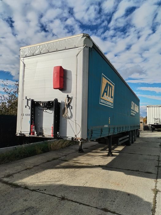 Semiremorci de vânzare.