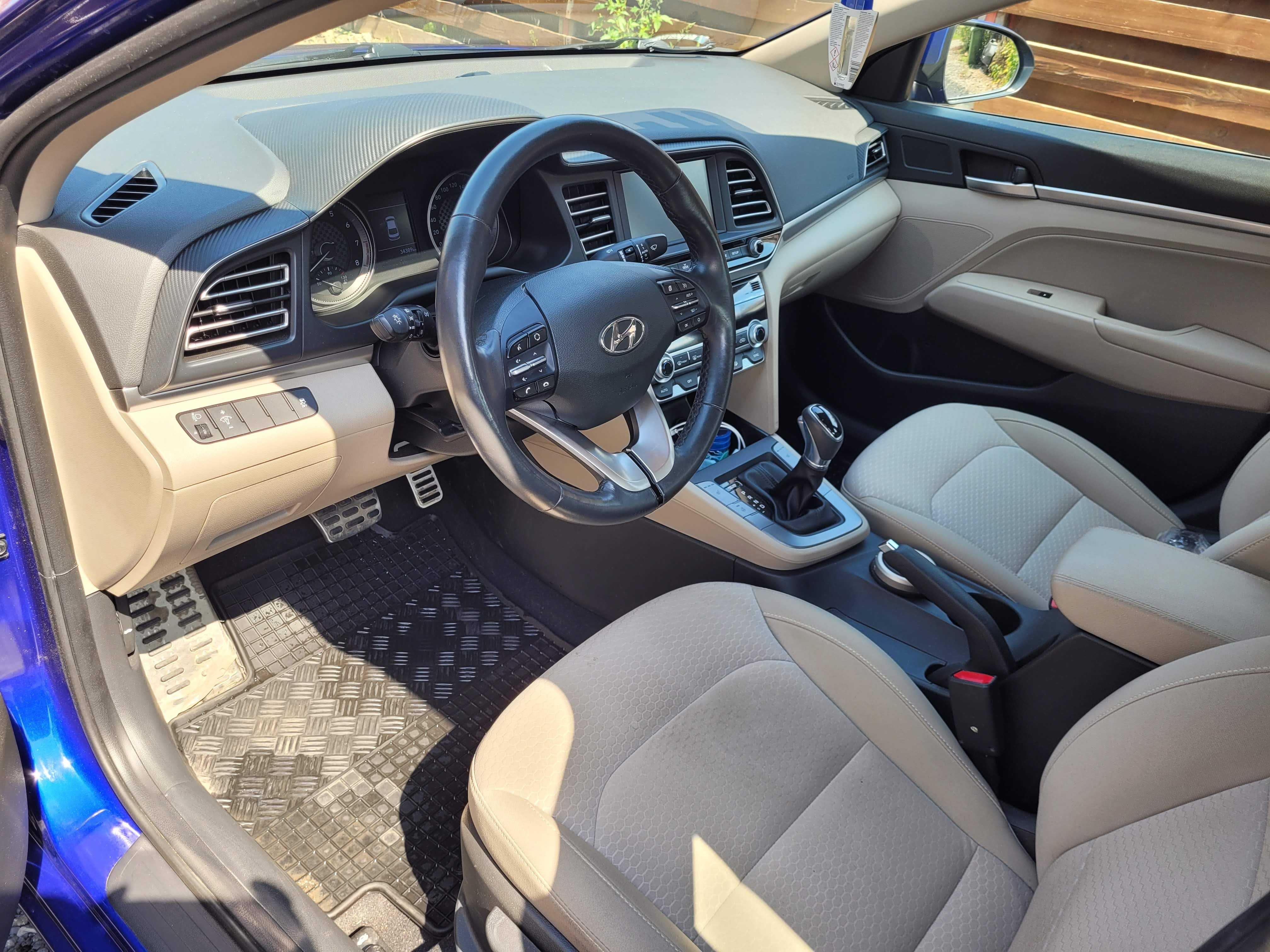 Vand Hyundai Elantra 1.6 128CP A6 EXCLUSIVE