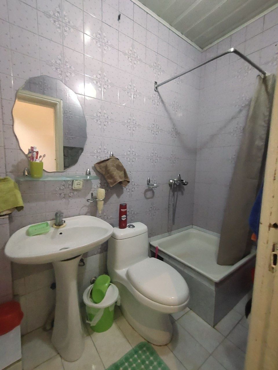 Срочно продам 1ком квартиру у выхода метро Буюк Ипак йули.М.Горький