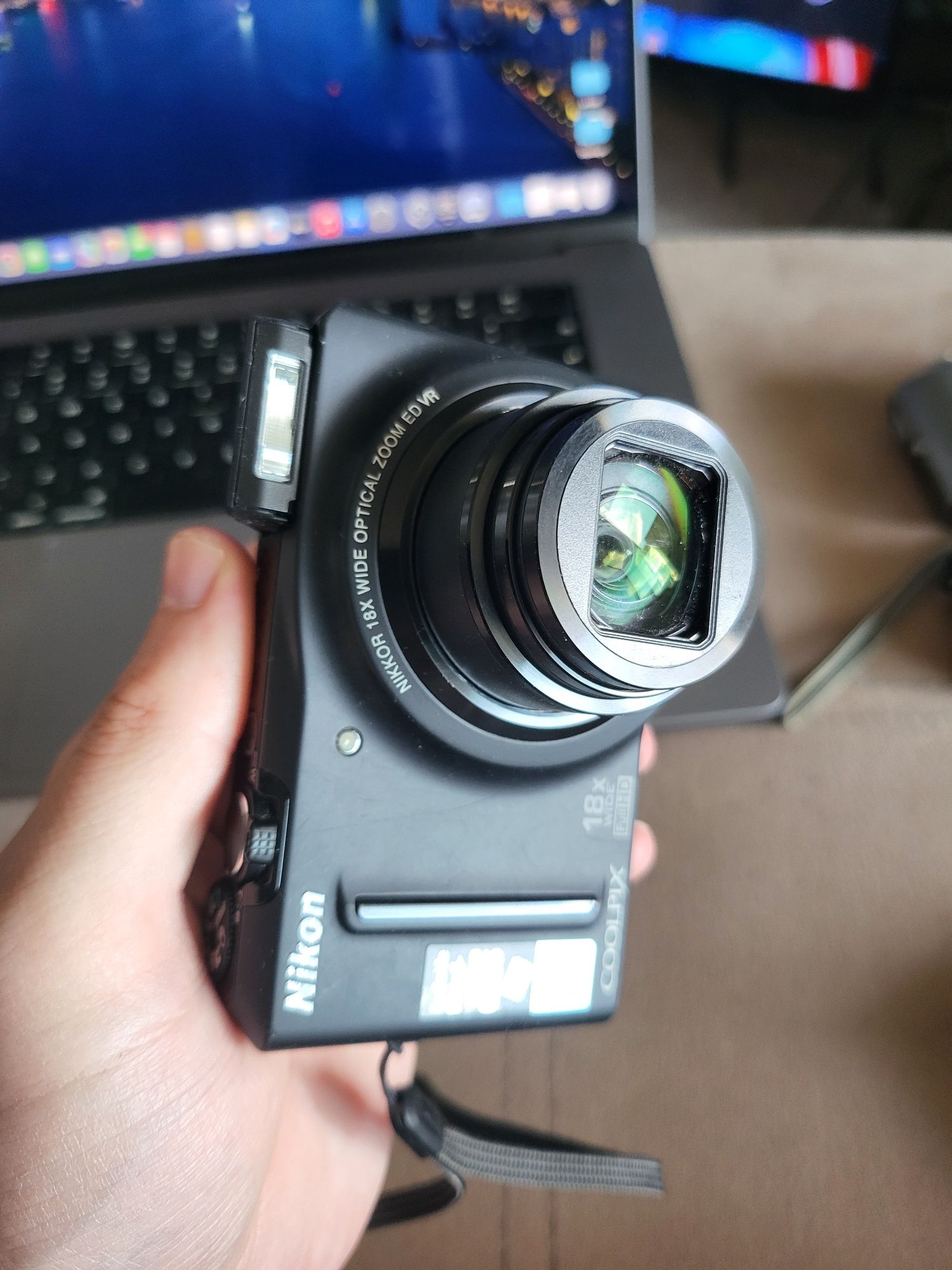 Nikon Coolpix S9100