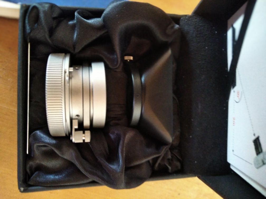 Широкоъгълен обектив за Leica