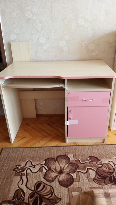 Продавам обзавеждане