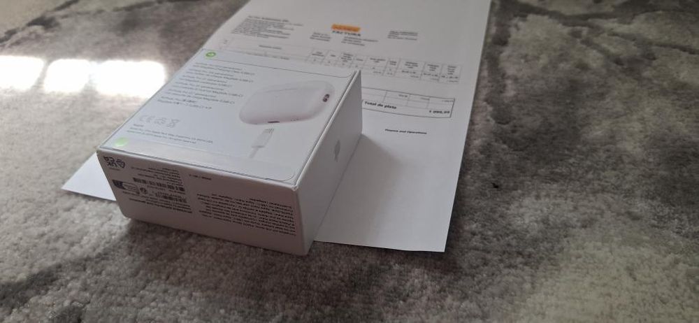 vand airpods pro second genration sigilate negociabil