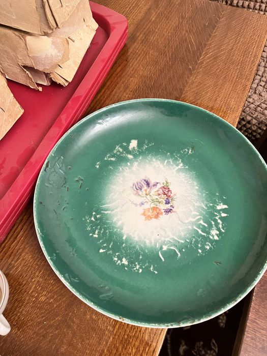 Продается старинная посуда без сколов целая в идеальном состоянии