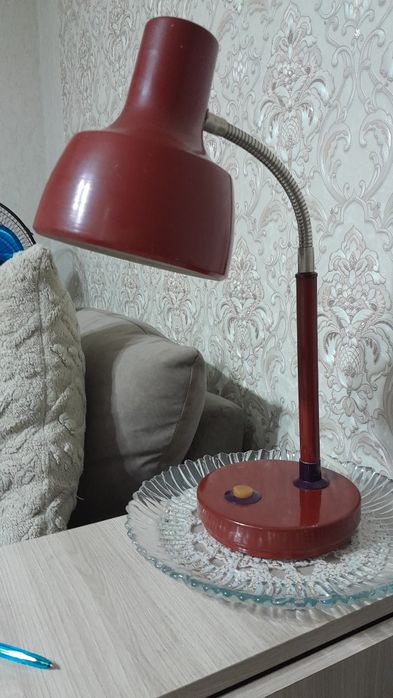 Светильник настольный