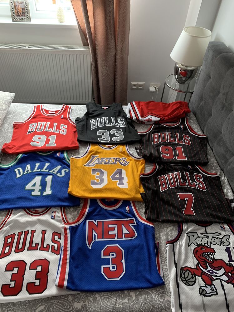 De vanzare maiouri NBA Mitchell & Ness originale noi