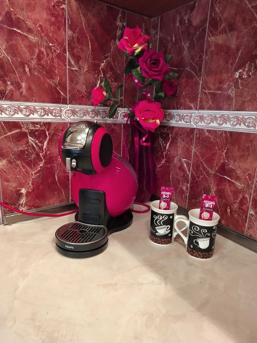 тристаен Ап.за нощувки с две спални Варна.Трошево безплатно паркиране.