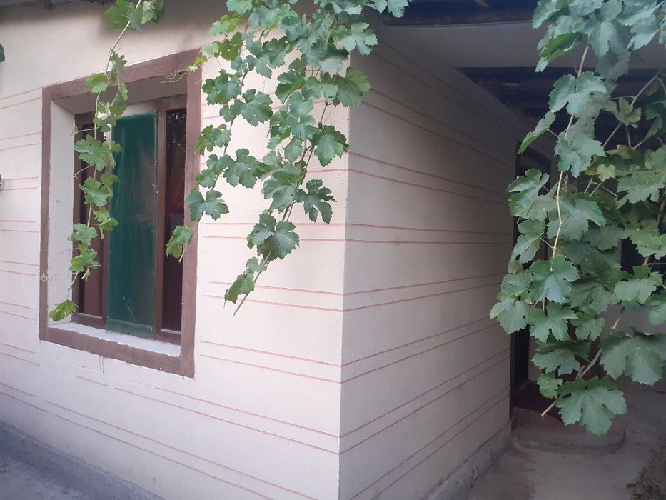 Srochniy sotiladi 2 xonali 3xona qilingan